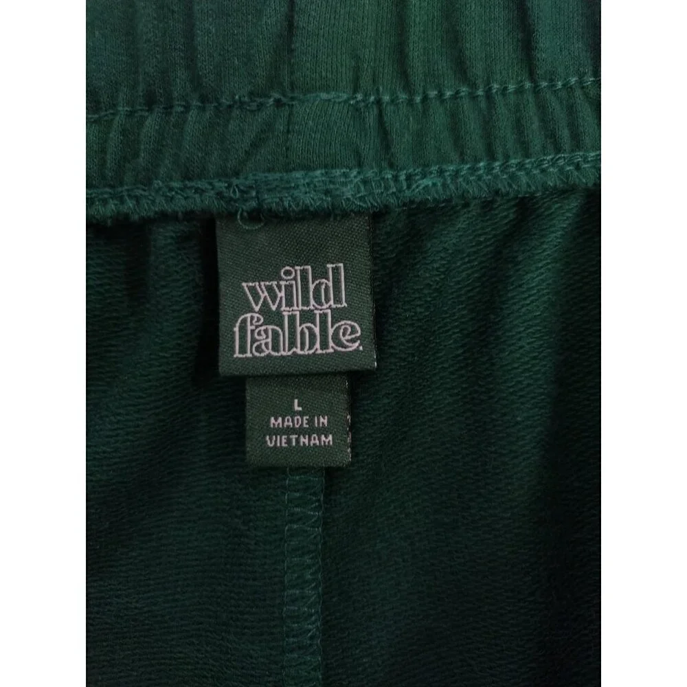 Wild Fable Green Elastic Waist Womens Shorts Size Large Cotton Blend.